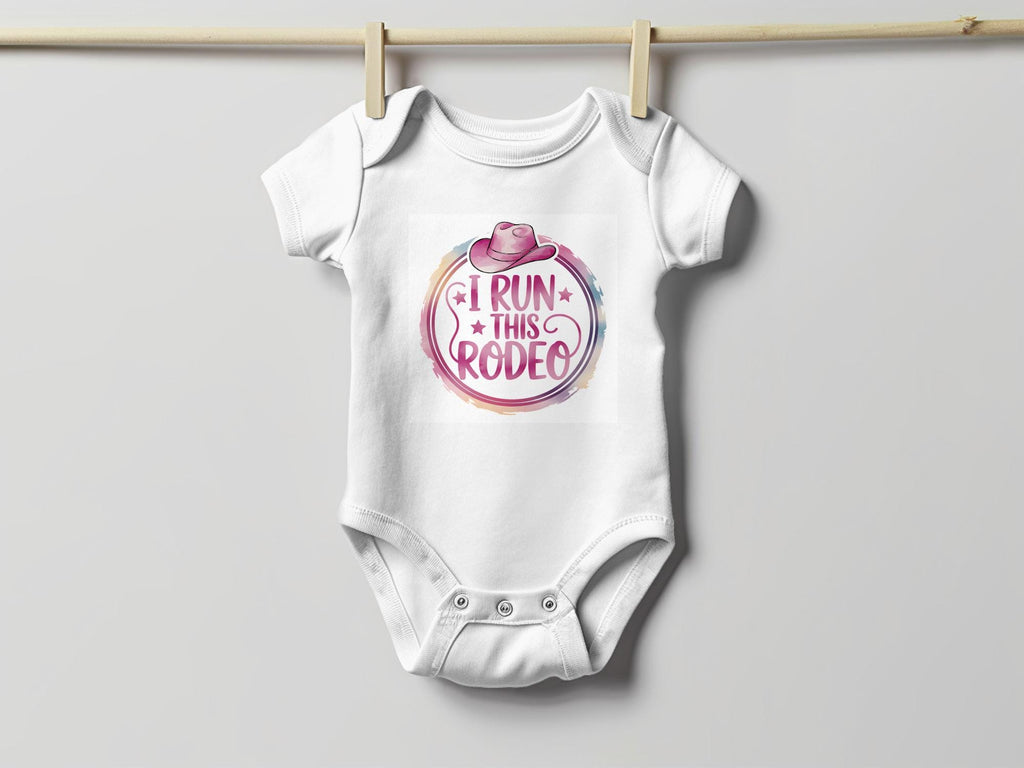I Run This Rodeo T-Shirt, Rodeo Onesie, Cowgirl T-Shirt, Cowgirl Gift, Baby gift, Pink Rodeo Hat, Baby Shower Gift, Cowgirl Baby Outfit,gift
